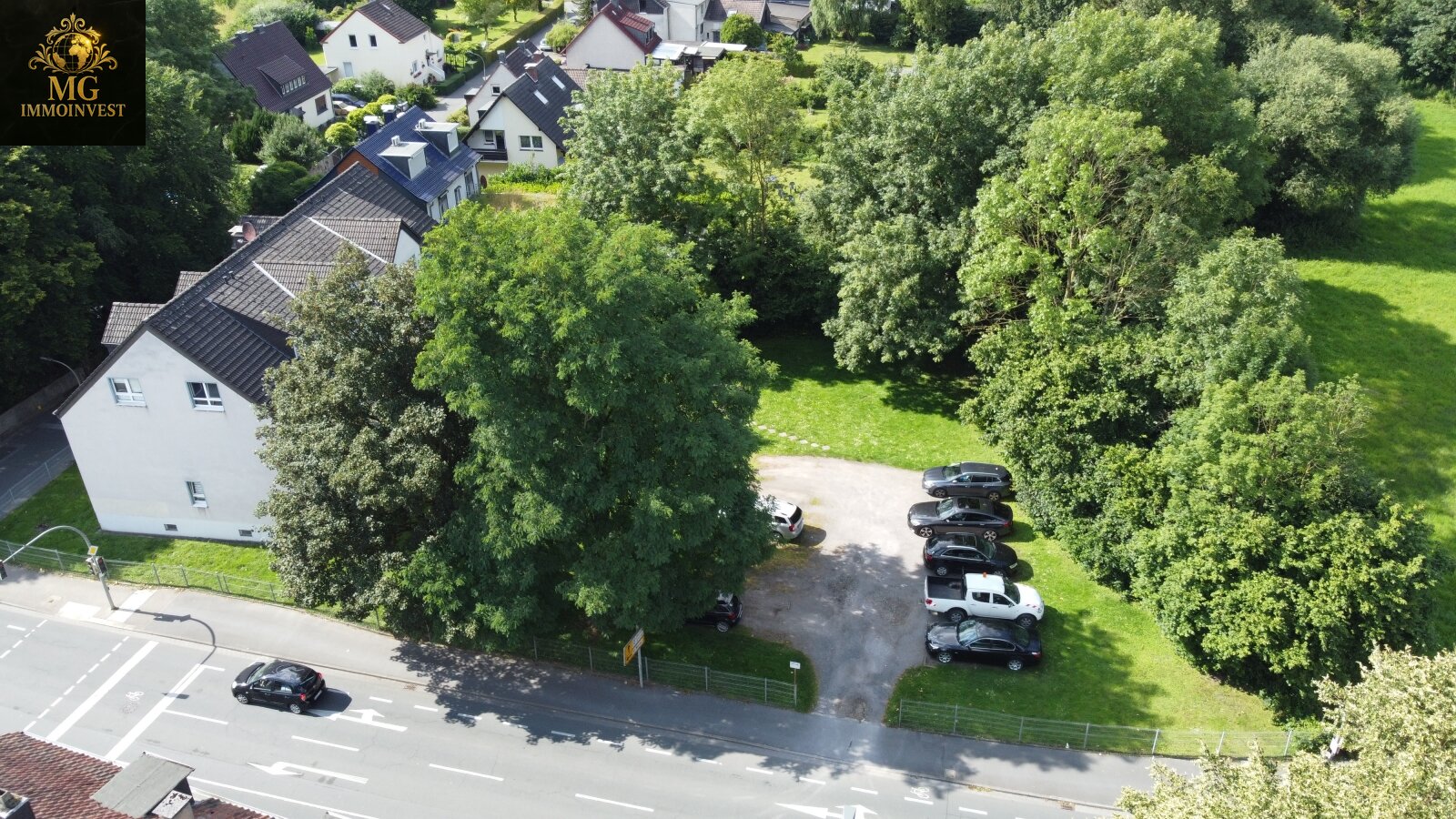Renditeobjekt mit massivem Neubau-Potenzial: MFH + 2 Grundstücke (gesamt ca. 6.780 m²) Renditeobjekt mit massivem Neubau-Potenzial: MFH + 2 Grundstücke (gesamt ca. 6.780 m²)